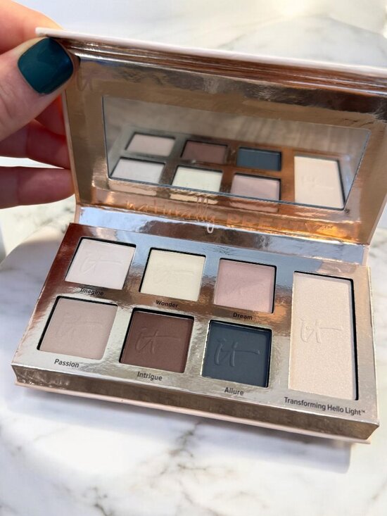 It Cosmetics NEW Naturally Pretty Matte Luxe Transforming Eyeshadow Palette - Picture 3 of 10